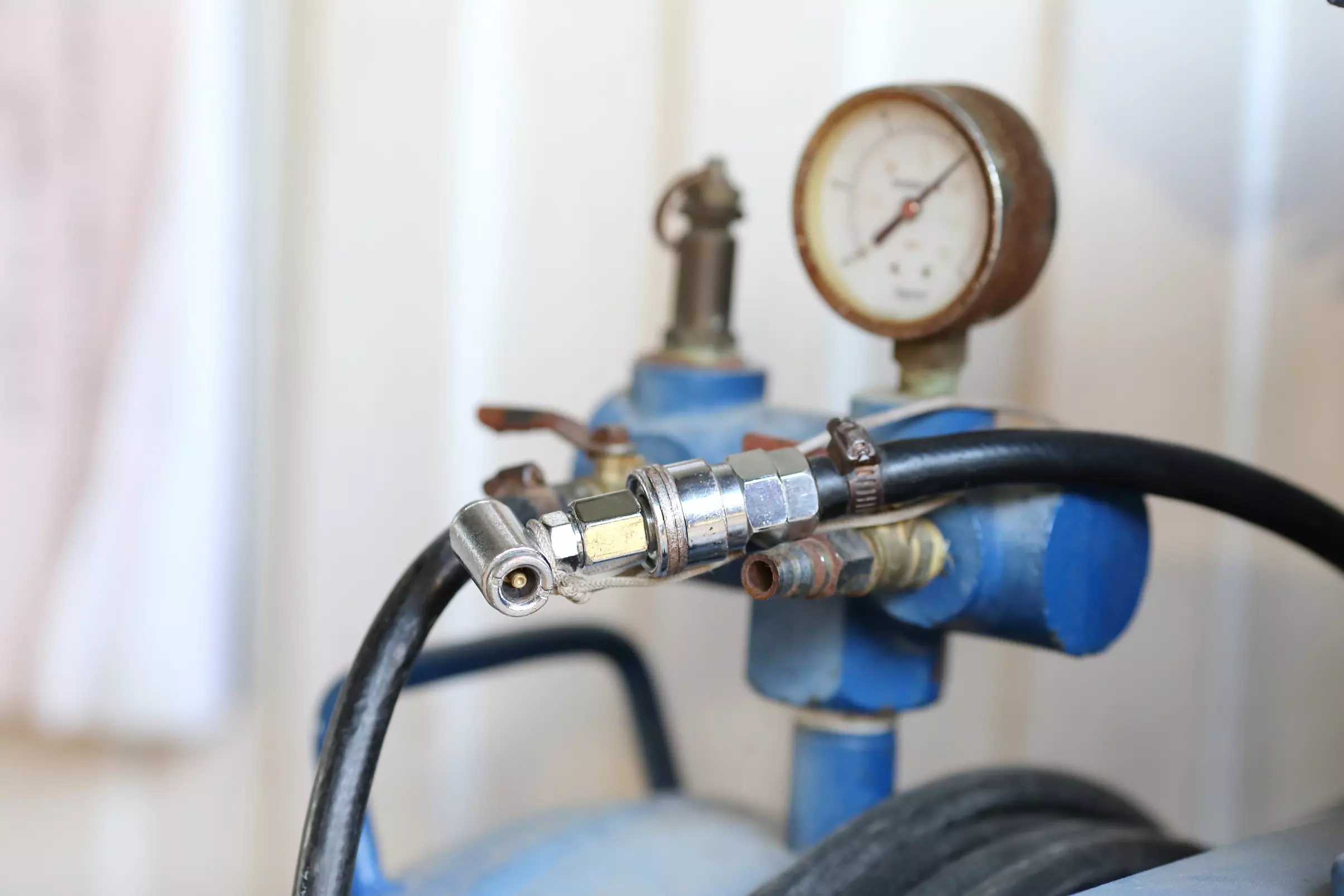 Redukcja ciśnienia w instalacji sprężonego powietrza 